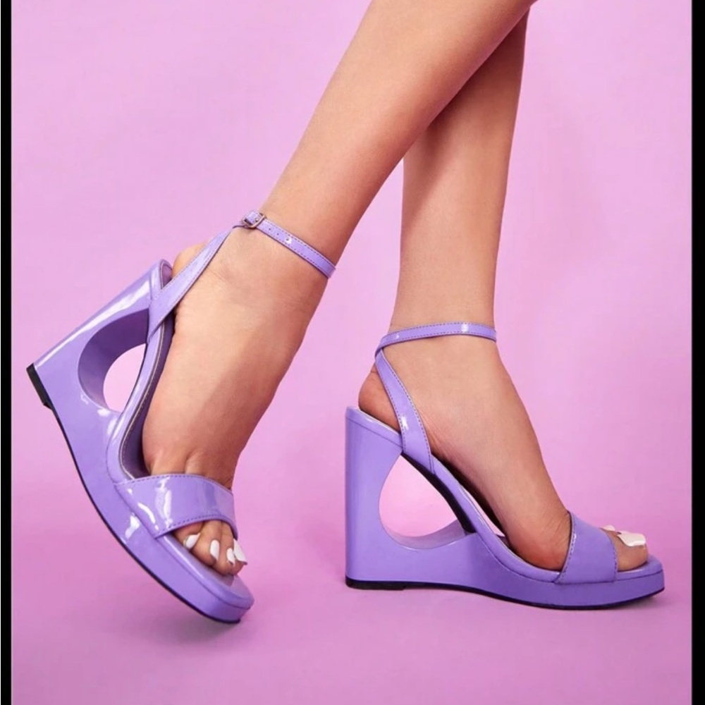 NWOT Sugerpunk Y2K European Style Square Toed Wedge Heeled Sandals Purple